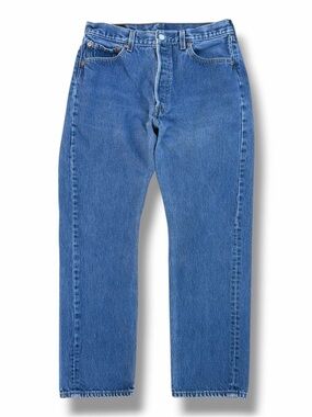 Vintage 80s-90s Levis 501 Blue Jeans Act. Size 31x29” Made In USA Medium Wash